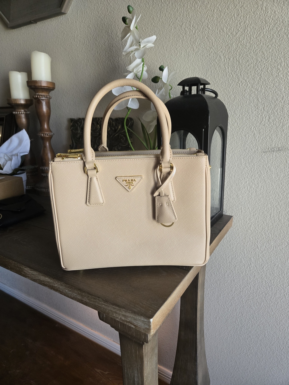 Beige Inspires Saffiano Medium Size Purse - Picture 2 of 9